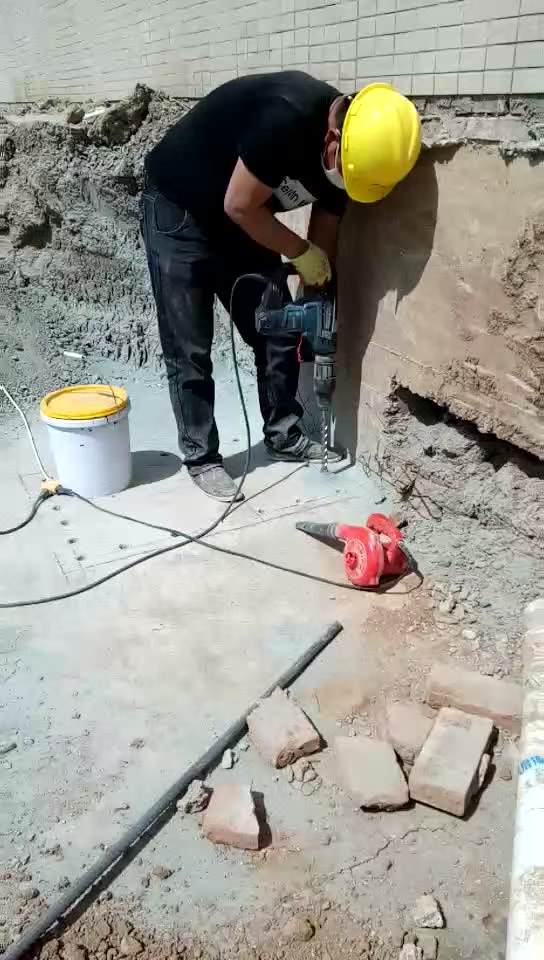 海东新旧混凝土植筋连接加固